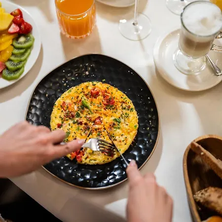 Trofana Alpin מלון אישגל