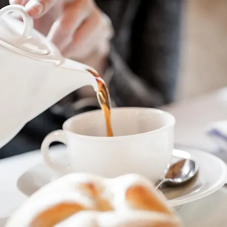 Trofana Alpin מלון אישגל